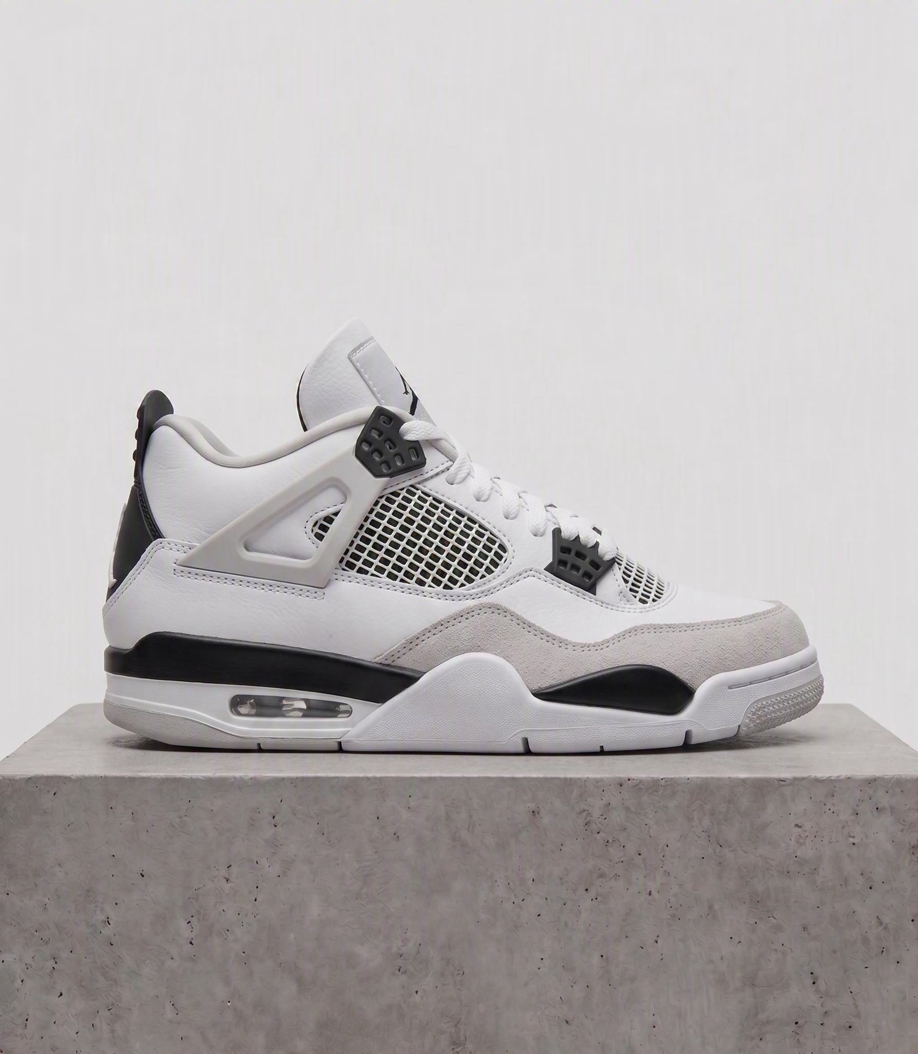 Air Jordan 4 Retro Military Black