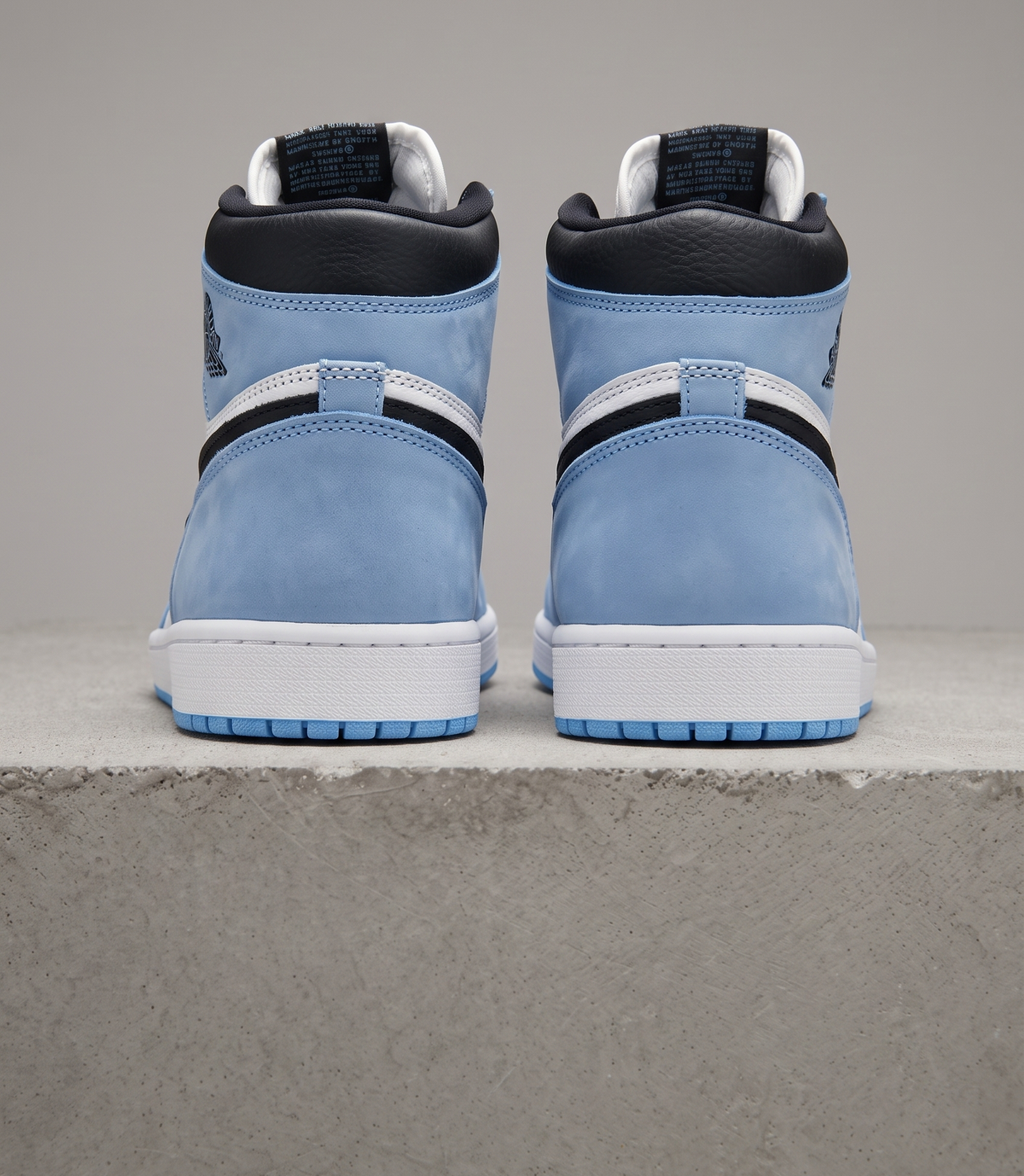 Air Jordan 1 Retro High OG University Blue, heel close-up view