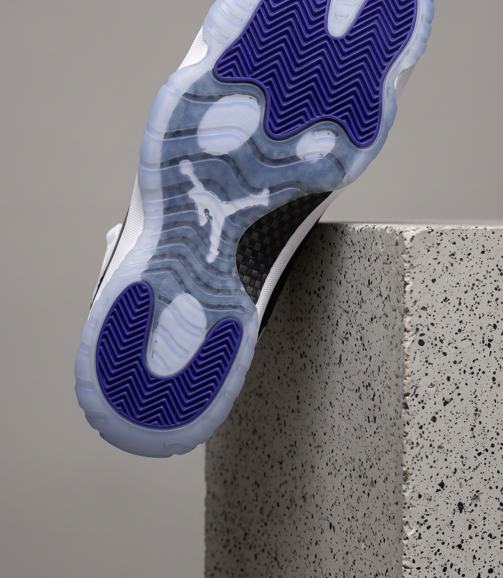 Air Jordan 11 Retro Concord, icy translucent outsole detail
