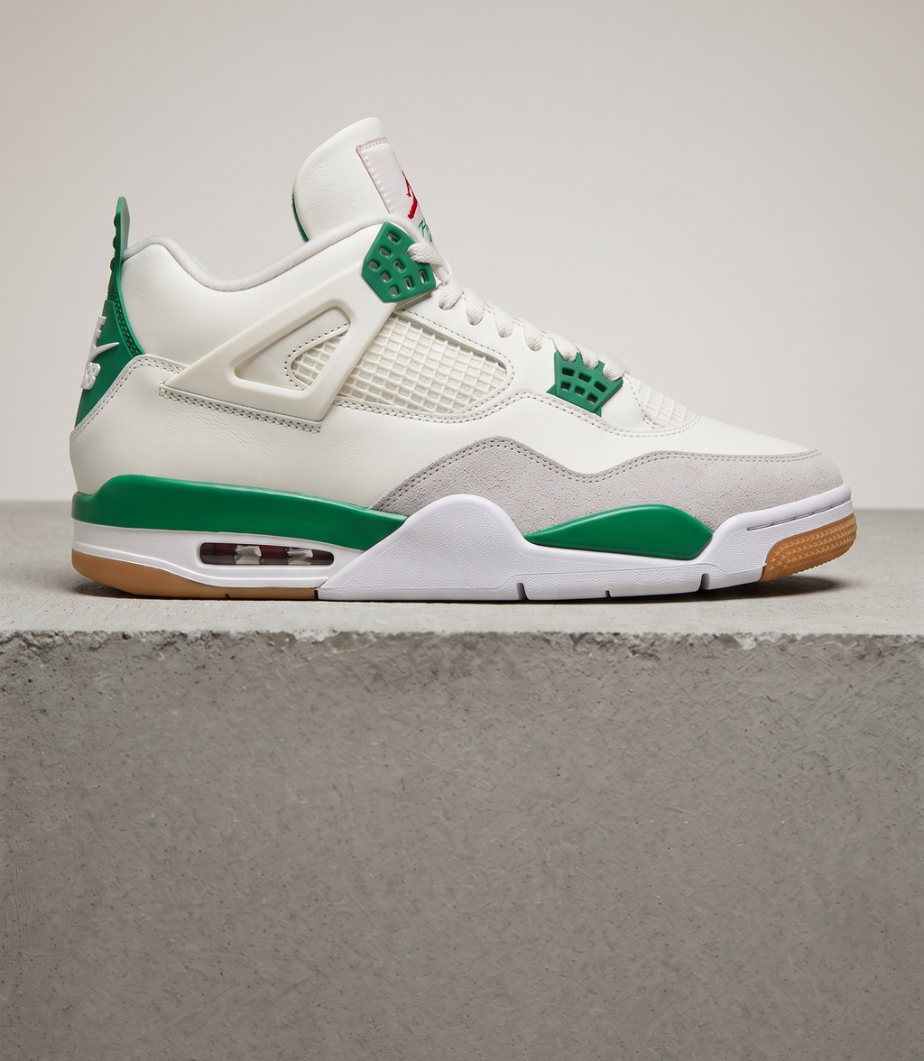 Air Jordan 4 Retro x Nike SB Pine Green, side profile studio photograph