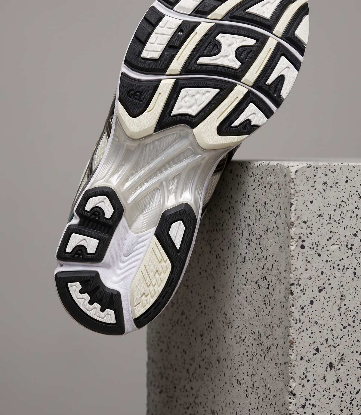 ASICS GEL-Kayano 14, outsole tread detail