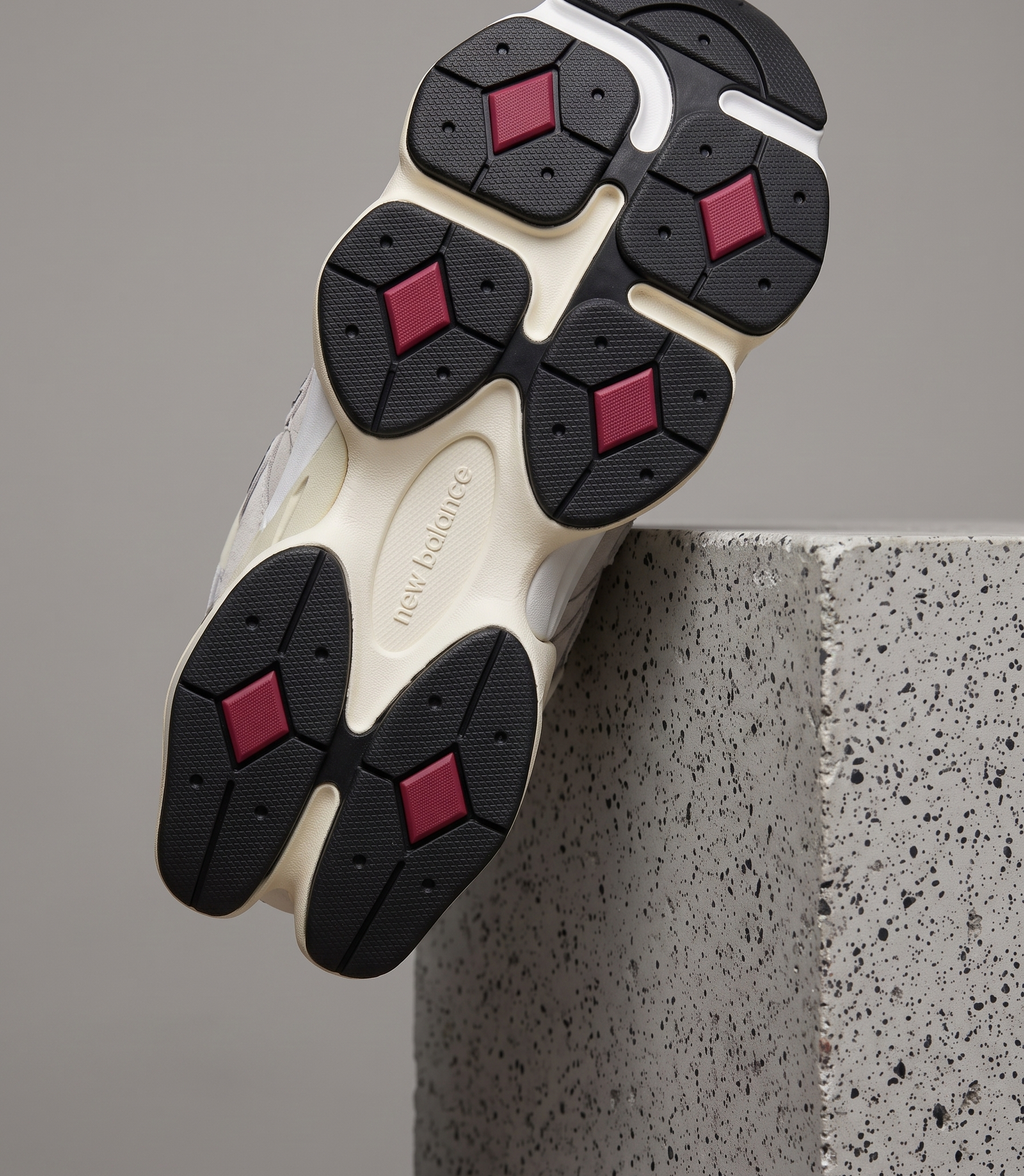 New Balance 9060 Rain Cloud, outsole detail with red diamond pods