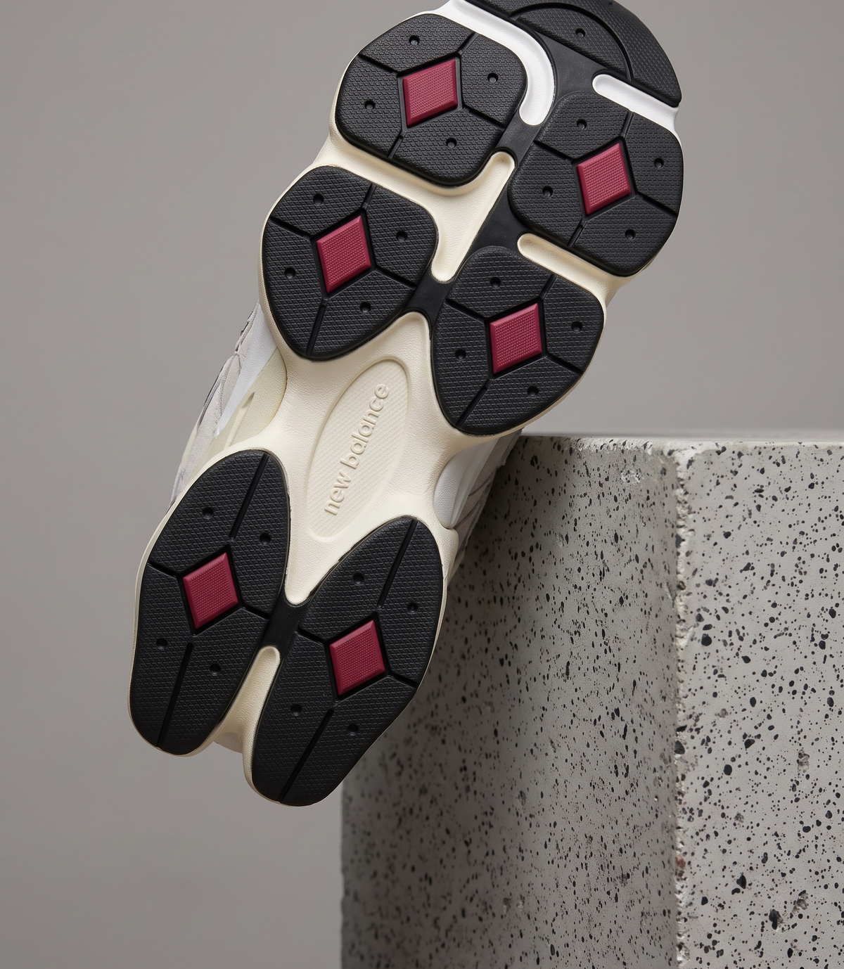 New Balance 9060 Rain Cloud, outsole detail with red diamond pods