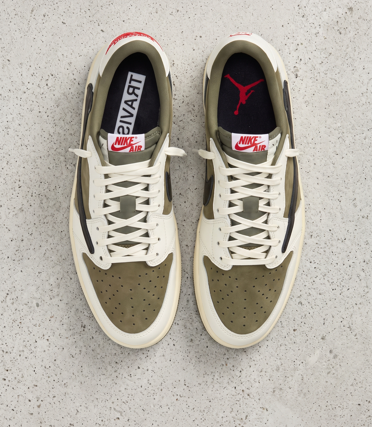 Travis Scott x Air Jordan 1 Low Medium Olive, top-down view of the pair